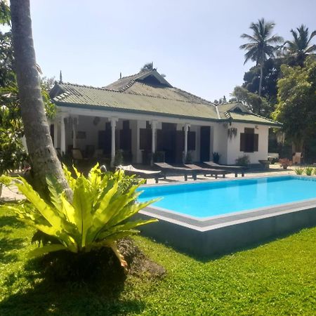 Tranquility Guest House Hikkaduwa Buitenkant foto