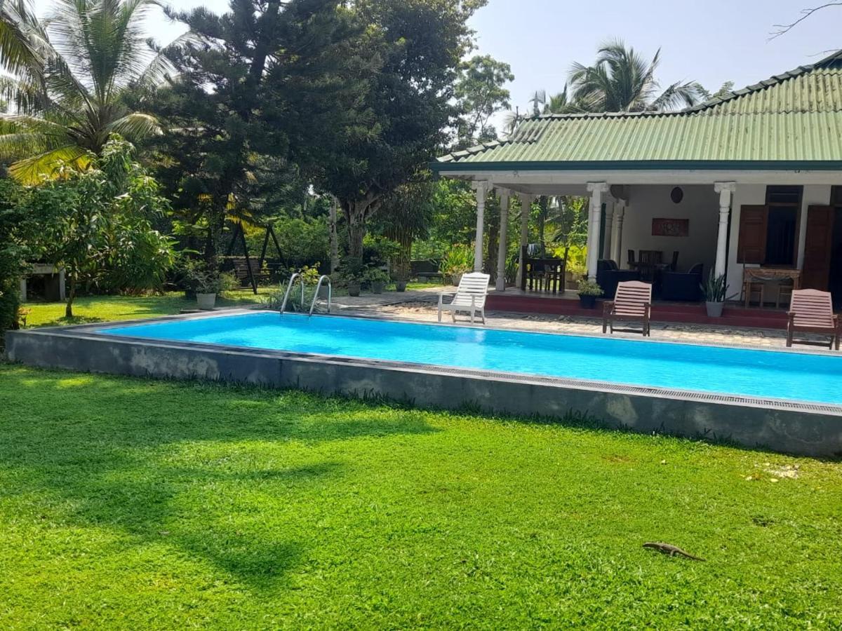 Tranquility Guest House Hikkaduwa Buitenkant foto