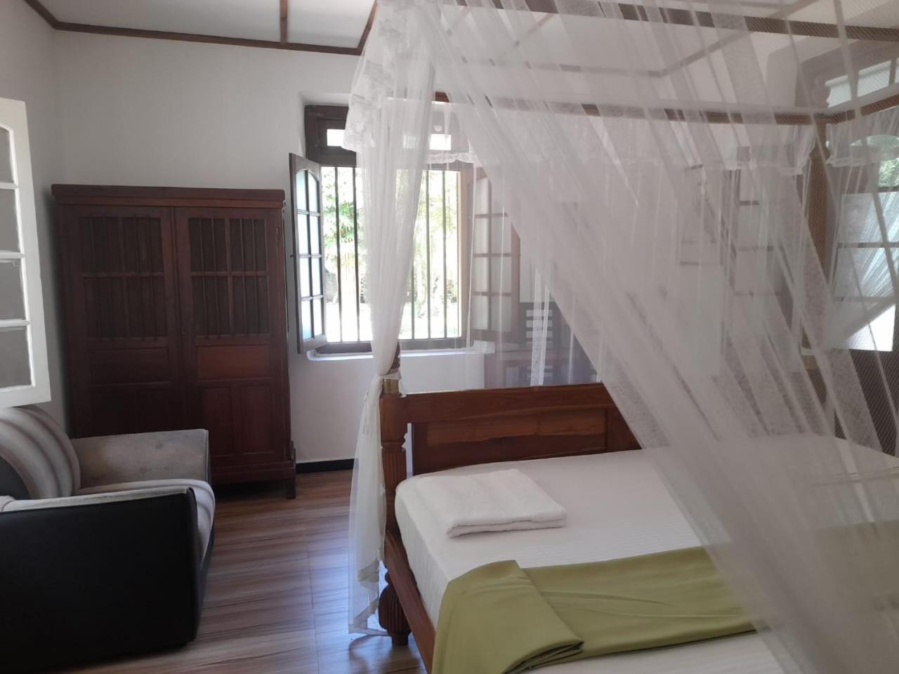 Tranquility Guest House Hikkaduwa Buitenkant foto