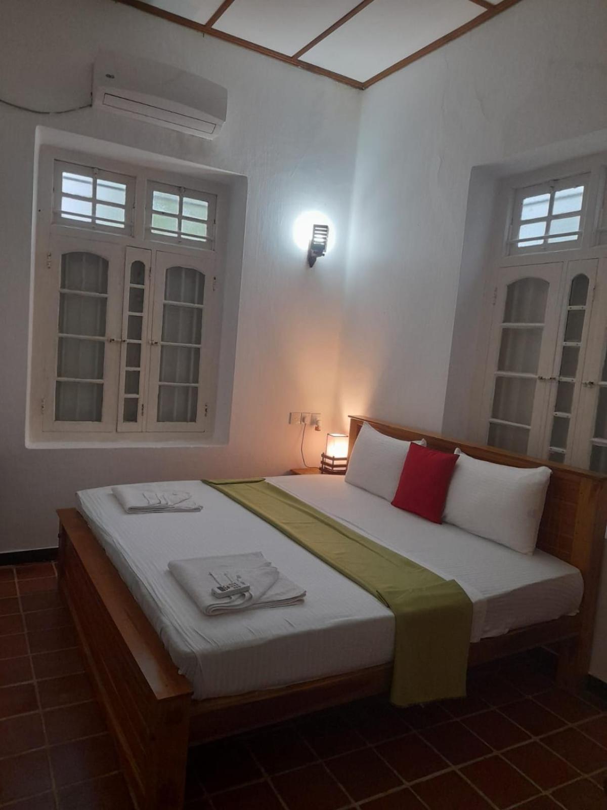 Tranquility Guest House Hikkaduwa Buitenkant foto