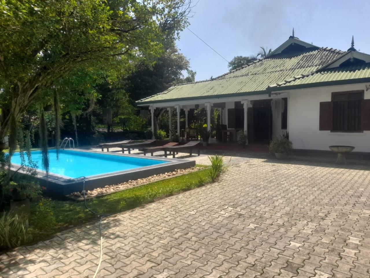 Tranquility Guest House Hikkaduwa Buitenkant foto
