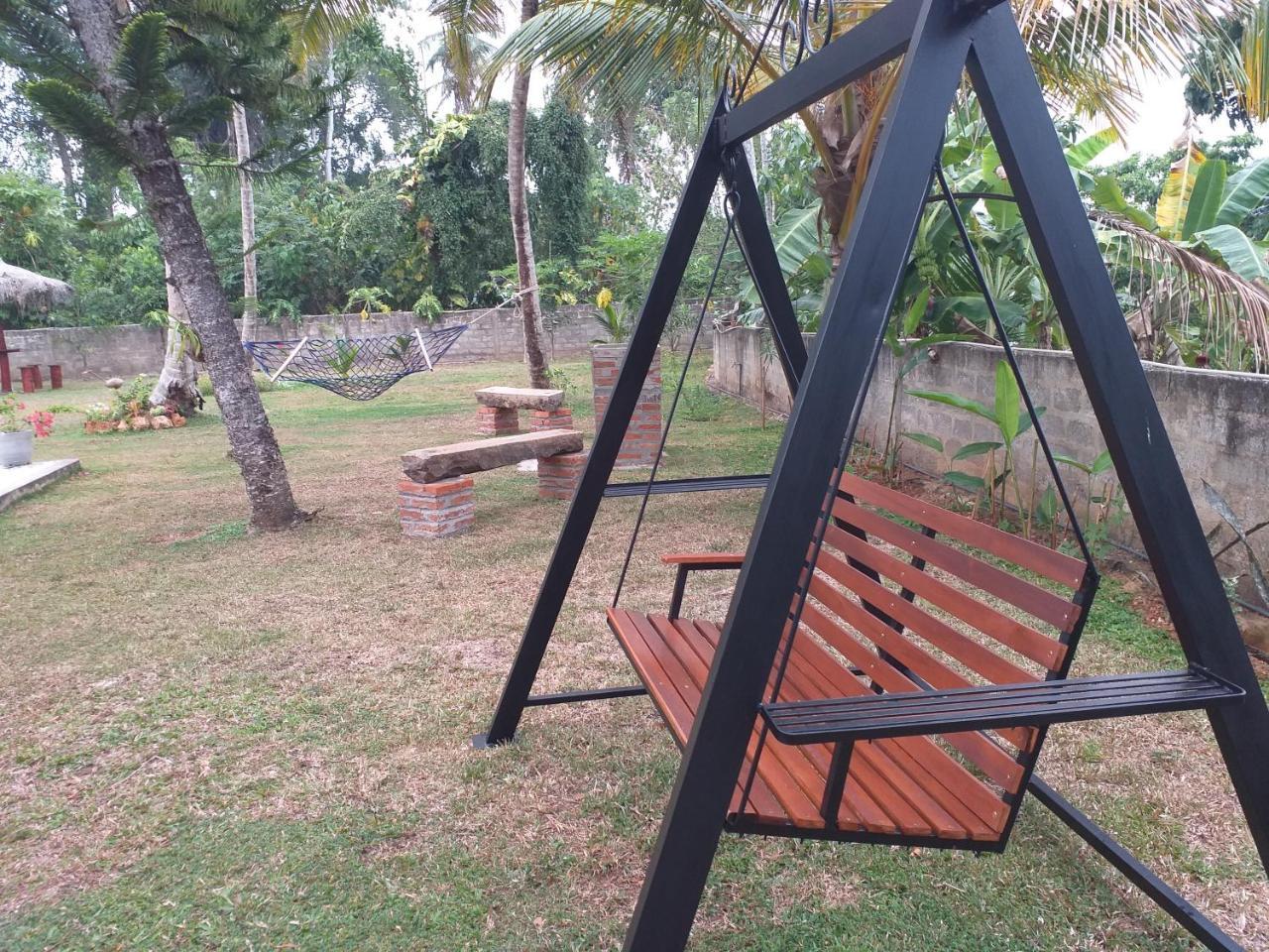 Tranquility Guest House Hikkaduwa Buitenkant foto