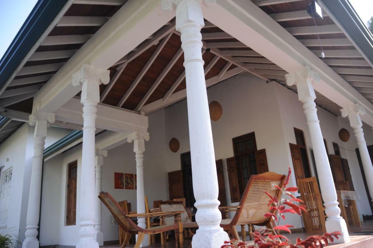 Tranquility Guest House Hikkaduwa Buitenkant foto