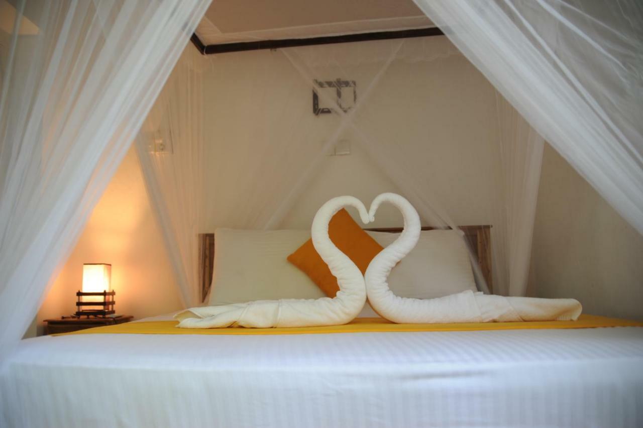 Tranquility Guest House Hikkaduwa Buitenkant foto