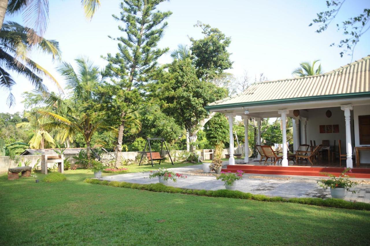 Tranquility Guest House Hikkaduwa Buitenkant foto
