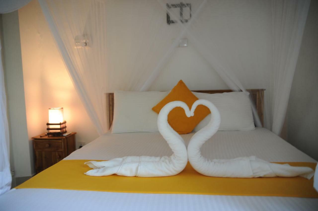 Tranquility Guest House Hikkaduwa Buitenkant foto